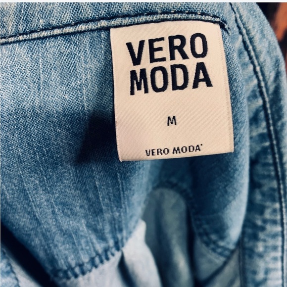 VERO MODA Shirt Jean Jewels Lightweight Snaps L/S Point Collar EUC Sz M - Picture 5 of 5